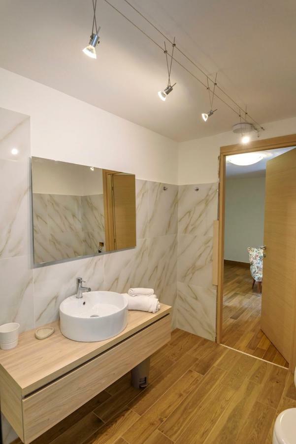 Maison Balu Villa Torri del Benaco Kültér fotó